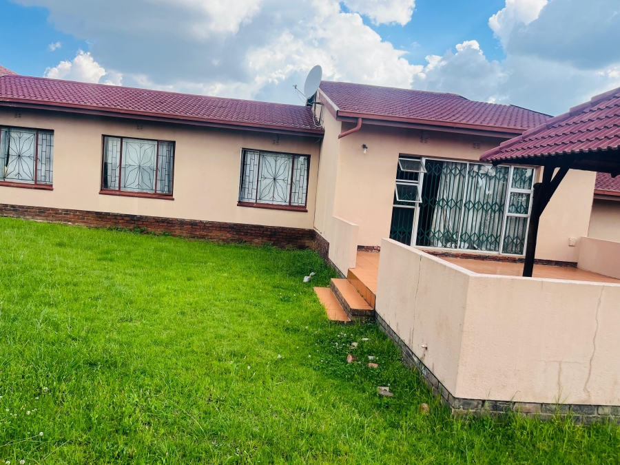 3 Bedroom Property for Sale in Birch Acres Gauteng