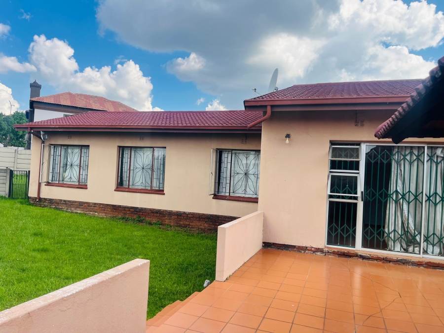 3 Bedroom Property for Sale in Birch Acres Gauteng