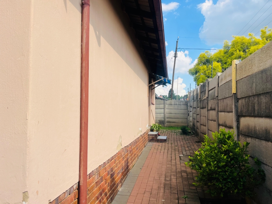 3 Bedroom Property for Sale in Birch Acres Gauteng