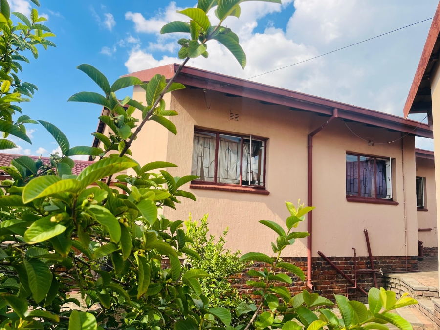 3 Bedroom Property for Sale in Birch Acres Gauteng