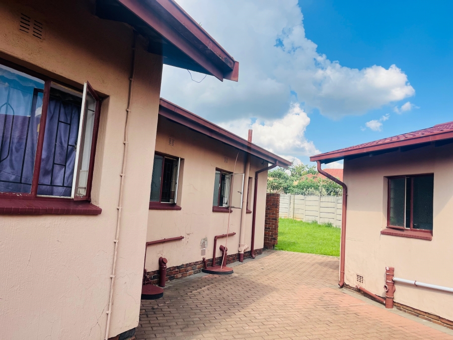 3 Bedroom Property for Sale in Birch Acres Gauteng
