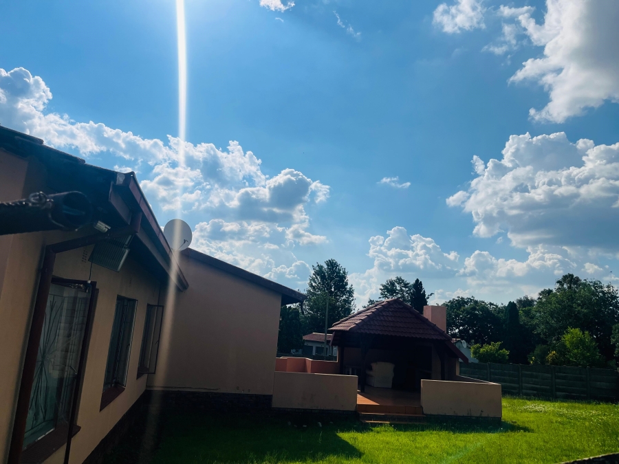 3 Bedroom Property for Sale in Birch Acres Gauteng