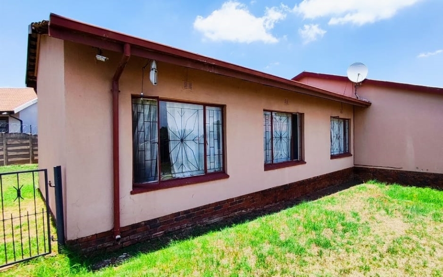 3 Bedroom Property for Sale in Birch Acres Gauteng