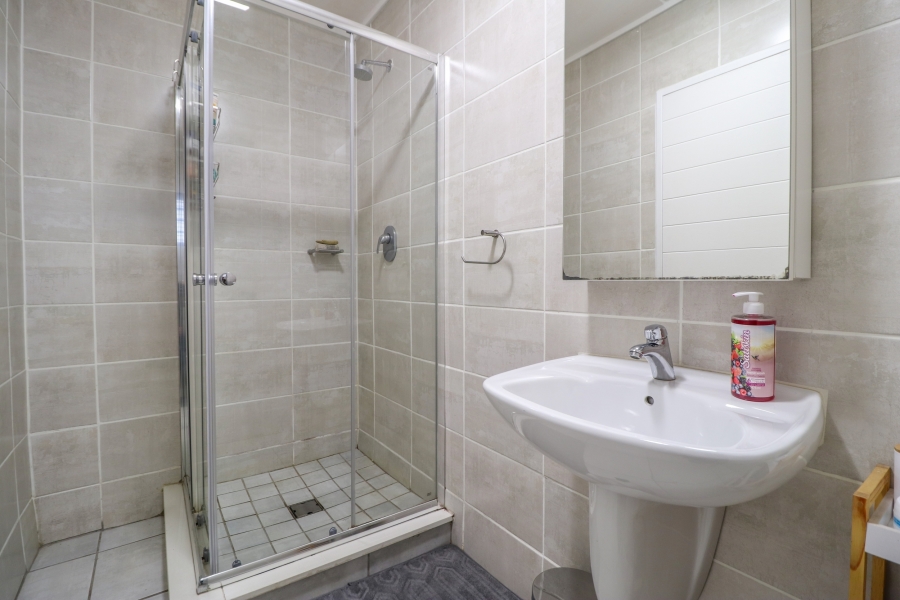 To Let 1 Bedroom Property for Rent in Linbro Park Gauteng