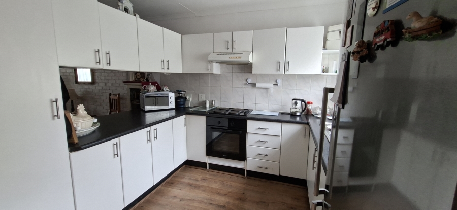 2 Bedroom Property for Sale in Noordheuwel Gauteng