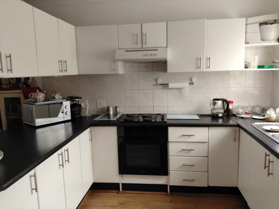 2 Bedroom Property for Sale in Noordheuwel Gauteng