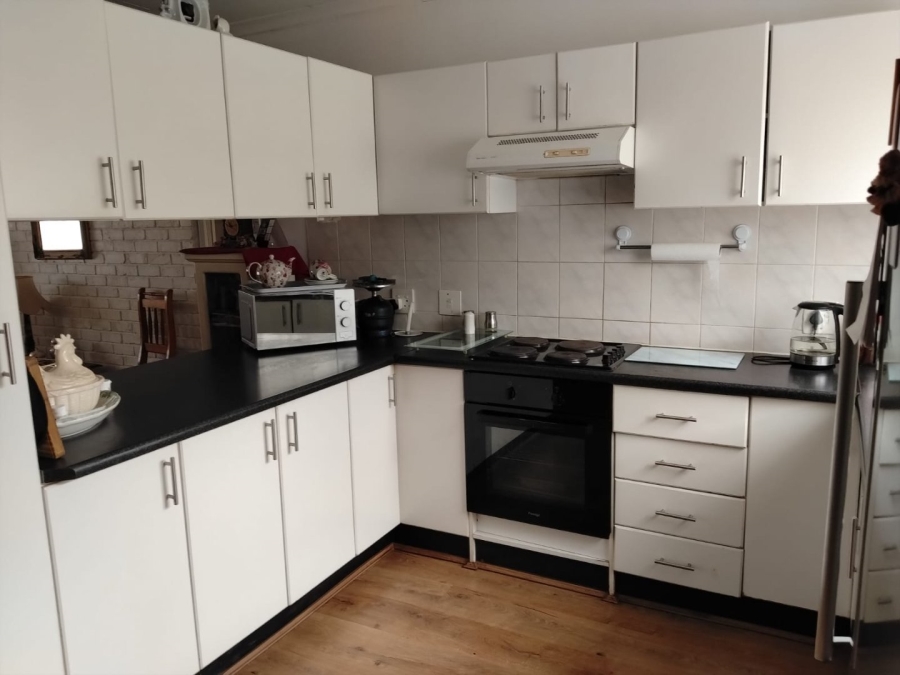 2 Bedroom Property for Sale in Noordheuwel Gauteng