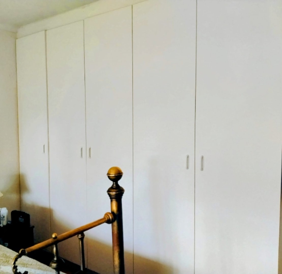 2 Bedroom Property for Sale in Noordheuwel Gauteng