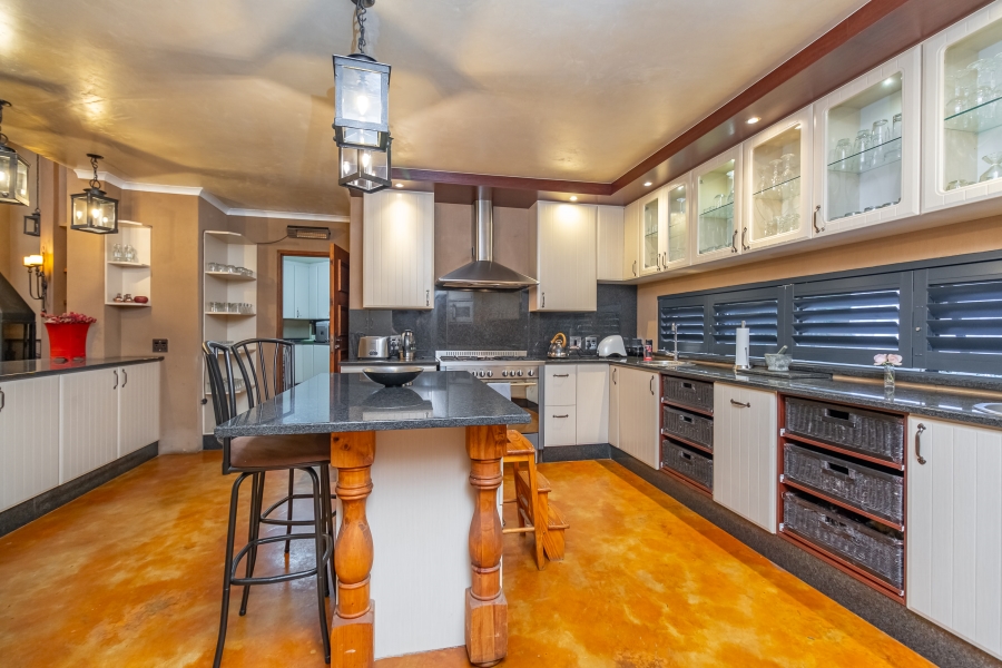 12 Bedroom Property for Sale in Ferndale Gauteng