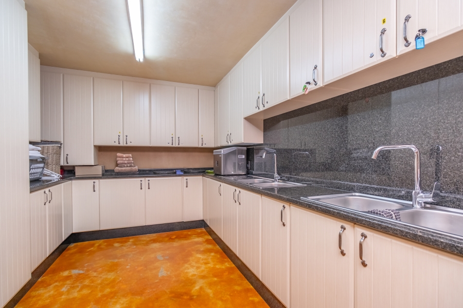 12 Bedroom Property for Sale in Ferndale Gauteng