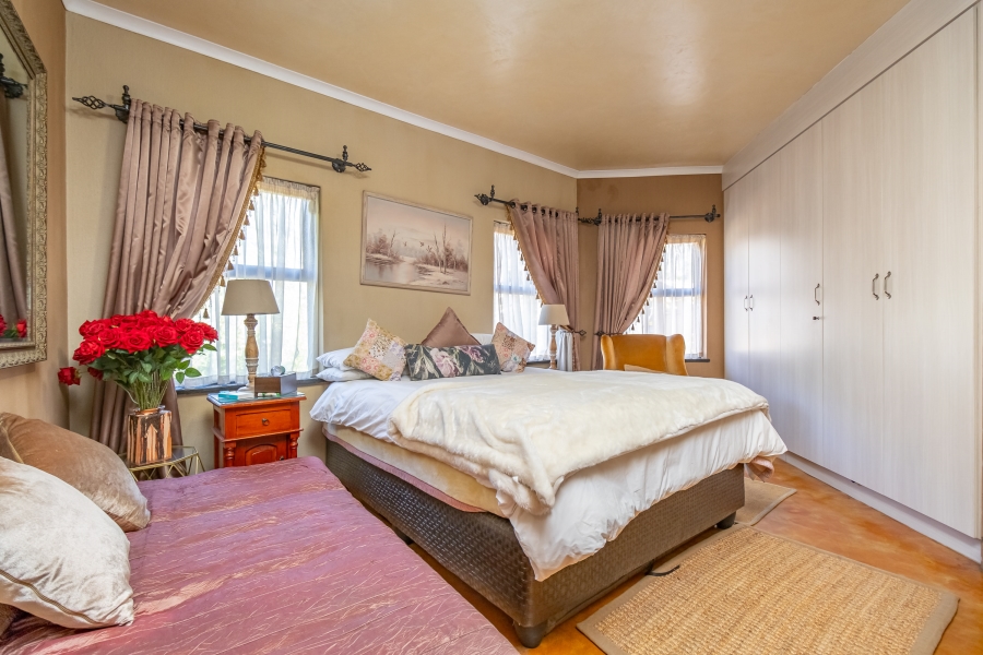 12 Bedroom Property for Sale in Ferndale Gauteng