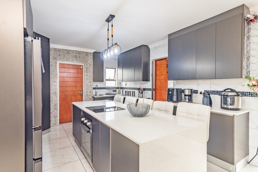 3 Bedroom Property for Sale in Wildtuinpark Gauteng