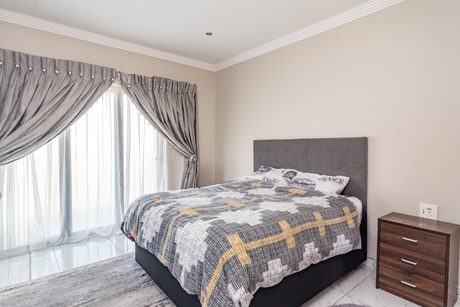 3 Bedroom Property for Sale in Wildtuinpark Gauteng
