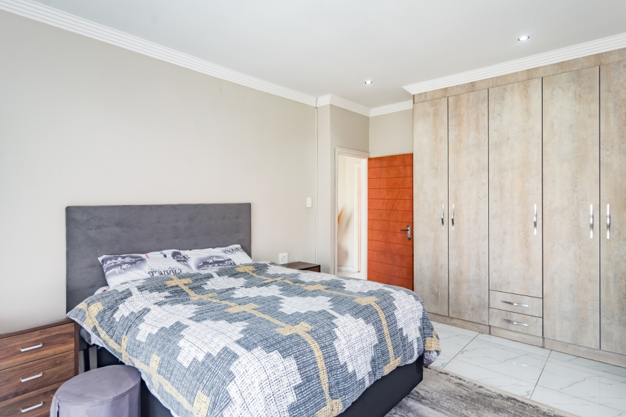 3 Bedroom Property for Sale in Wildtuinpark Gauteng