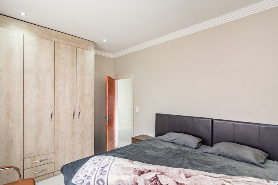 3 Bedroom Property for Sale in Wildtuinpark Gauteng