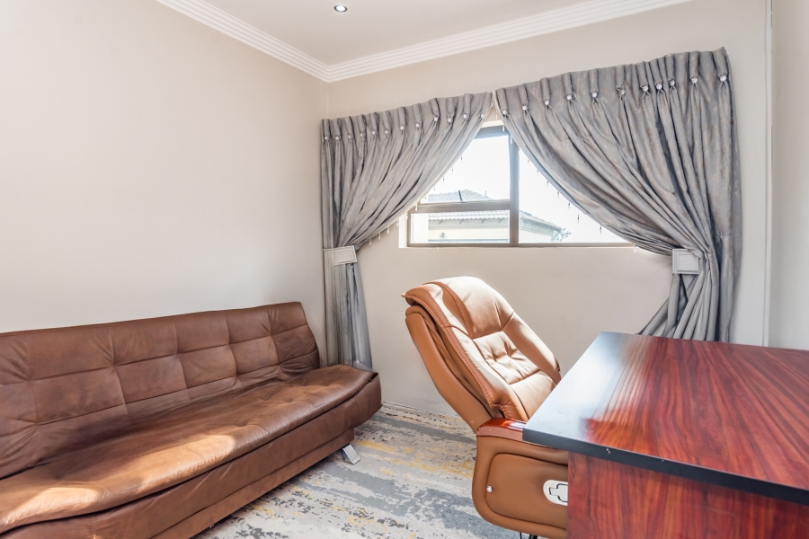 3 Bedroom Property for Sale in Wildtuinpark Gauteng