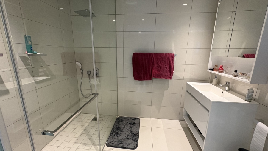 1 Bedroom Property for Sale in Rosebank Gauteng