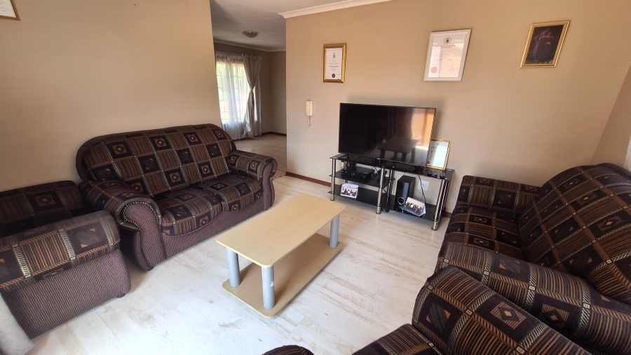 2 Bedroom Property for Sale in Equestria Gauteng