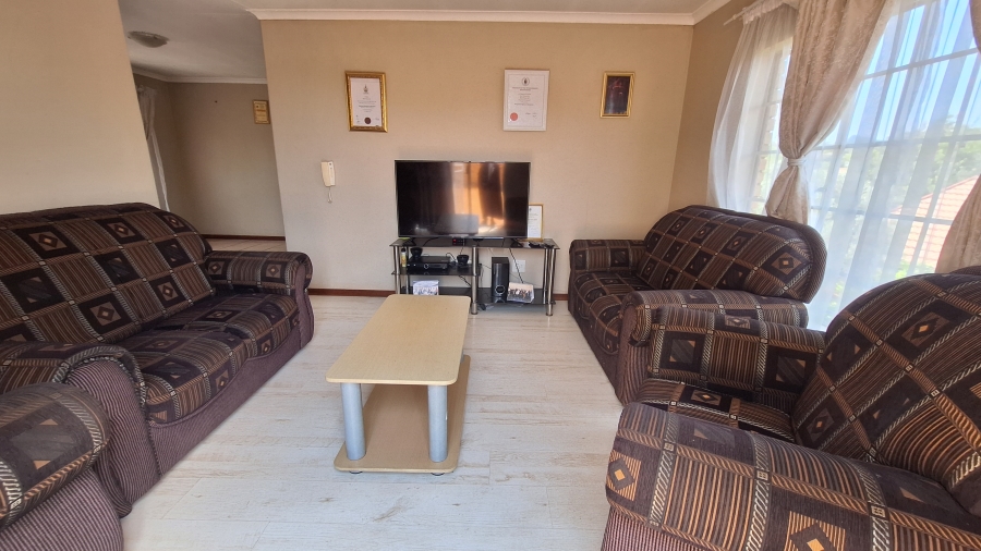 2 Bedroom Property for Sale in Equestria Gauteng