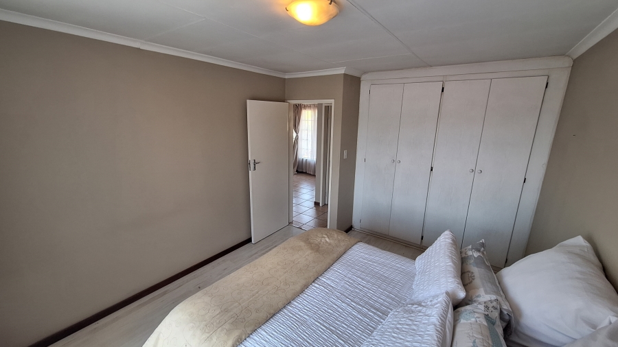 2 Bedroom Property for Sale in Equestria Gauteng