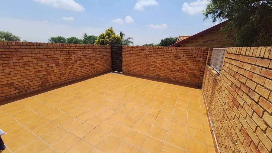 2 Bedroom Property for Sale in Equestria Gauteng
