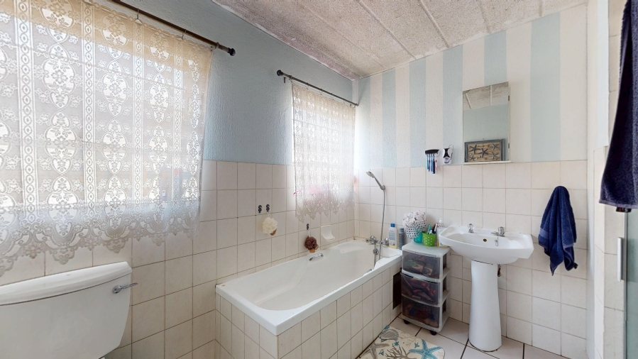 2 Bedroom Property for Sale in Witfield Gauteng