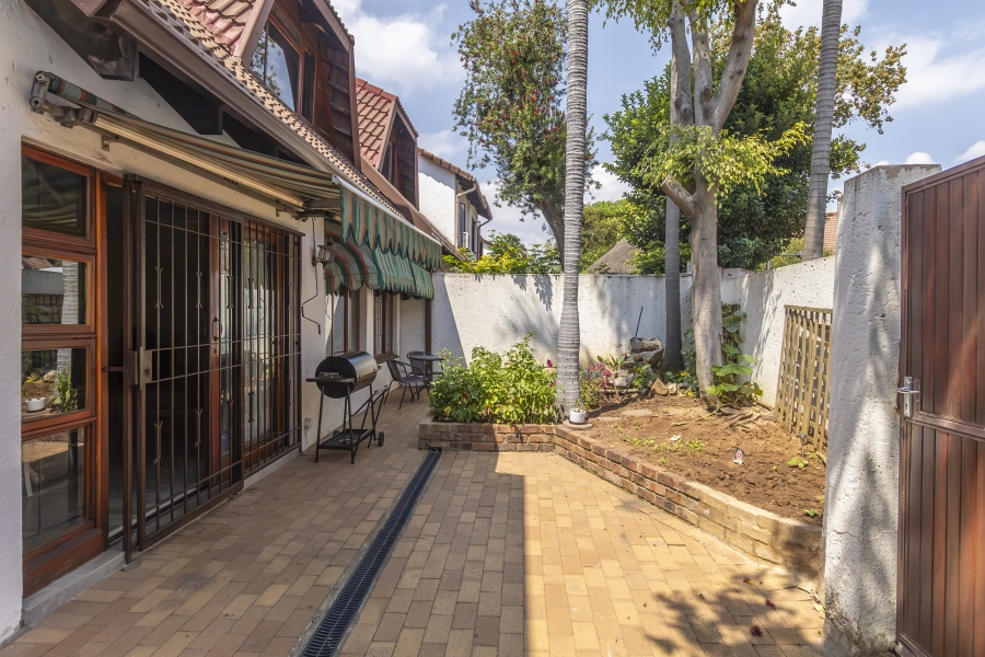 3 Bedroom Property for Sale in Magaliessig Gauteng