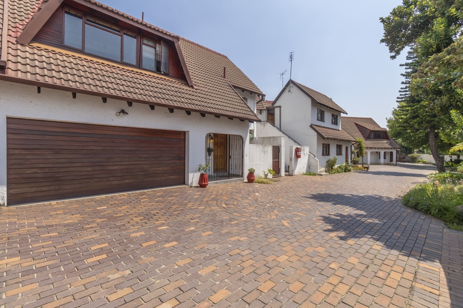 3 Bedroom Property for Sale in Magaliessig Gauteng