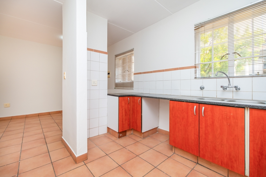 2 Bedroom Property for Sale in Noordhang Gauteng