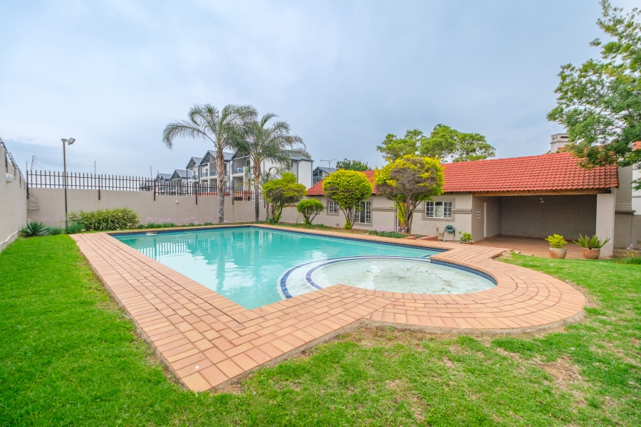 2 Bedroom Property for Sale in Noordhang Gauteng