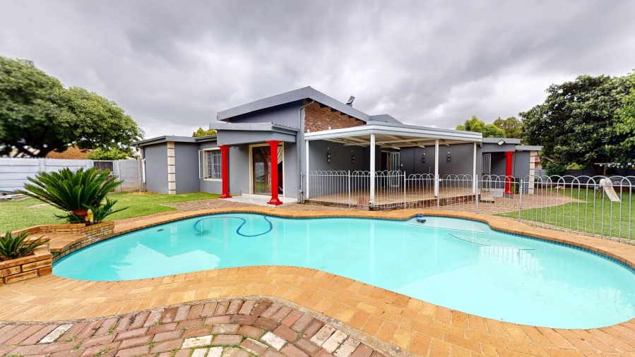 3 Bedroom Property for Sale in Sunward Park Gauteng