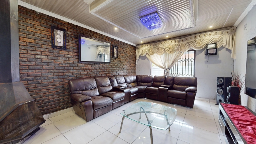 3 Bedroom Property for Sale in Sunward Park Gauteng