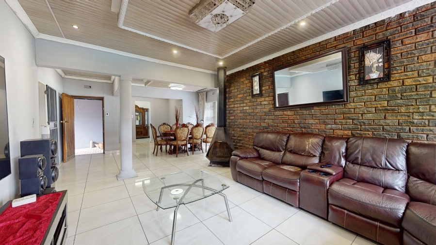3 Bedroom Property for Sale in Sunward Park Gauteng