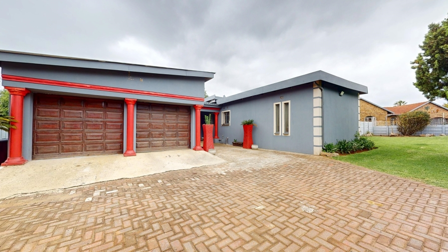 3 Bedroom Property for Sale in Sunward Park Gauteng