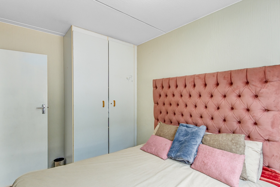 2 Bedroom Property for Sale in Sunninghill Gauteng