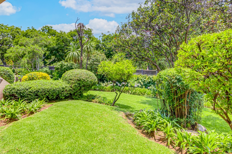 2 Bedroom Property for Sale in Sunninghill Gauteng