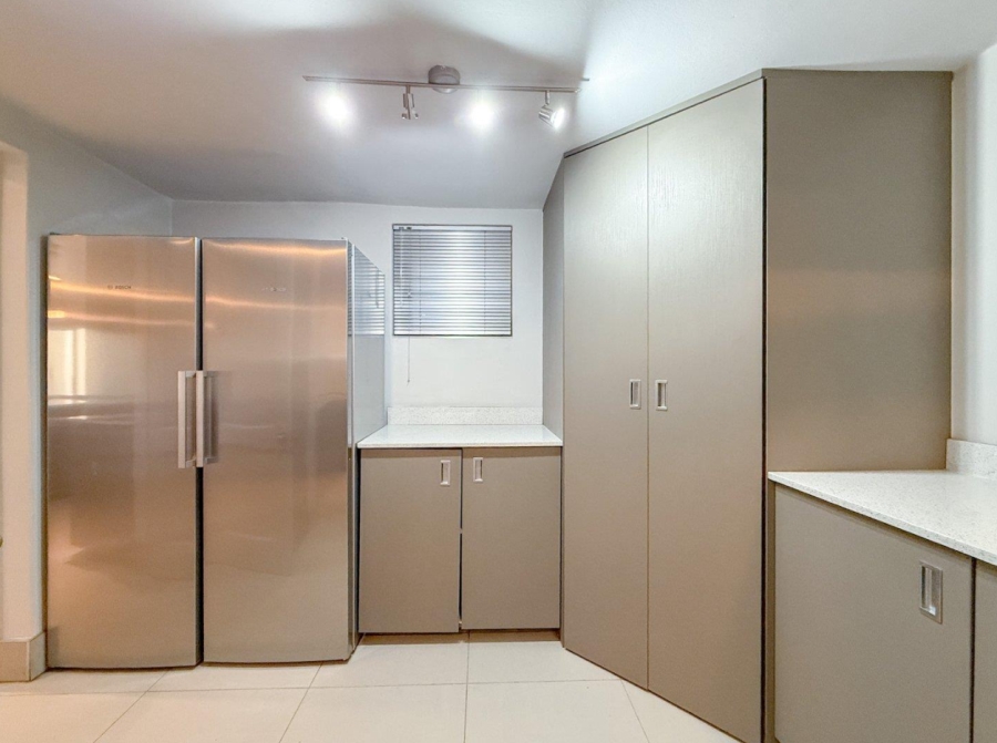 6 Bedroom Property for Sale in Waterkloof Ridge Gauteng