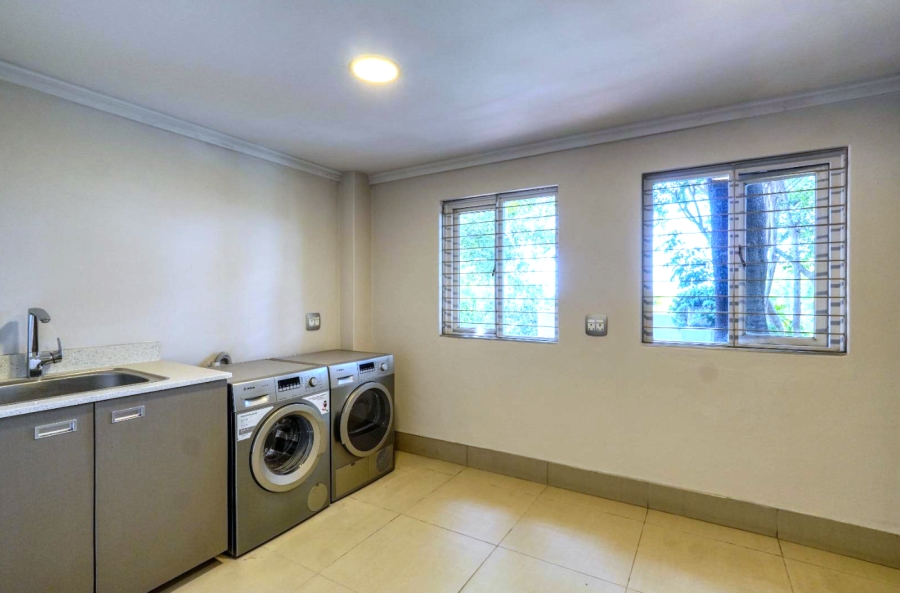 6 Bedroom Property for Sale in Waterkloof Ridge Gauteng