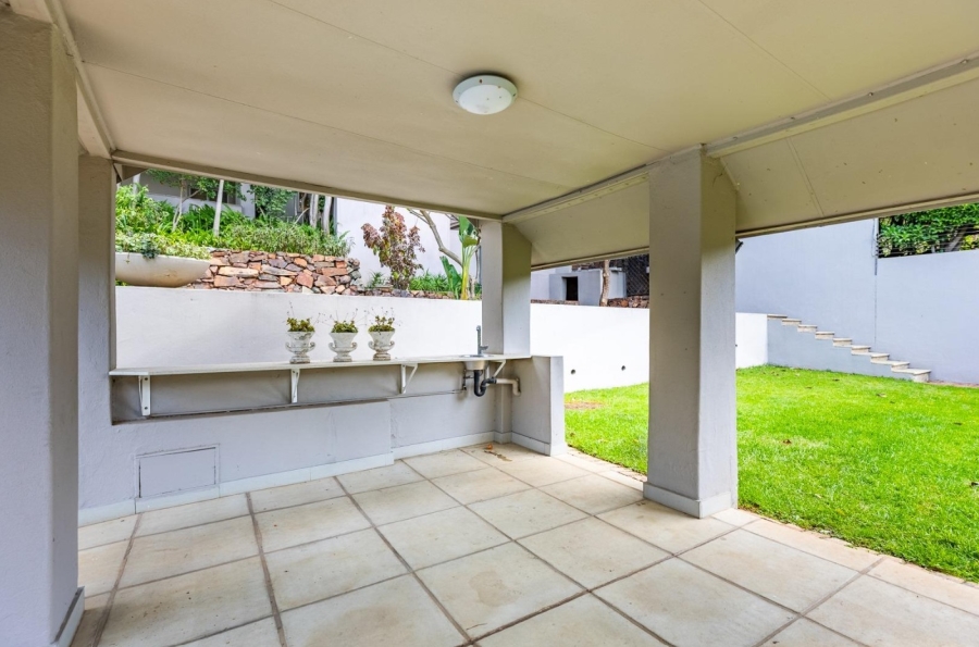 6 Bedroom Property for Sale in Waterkloof Ridge Gauteng