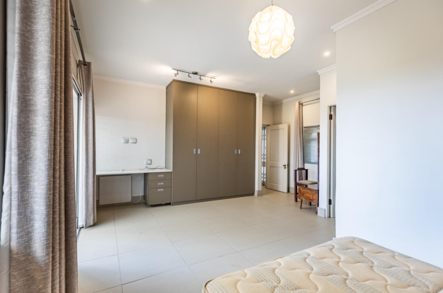 6 Bedroom Property for Sale in Waterkloof Ridge Gauteng