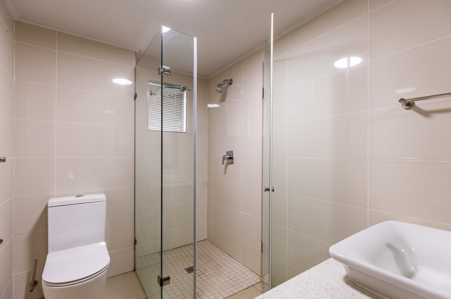 6 Bedroom Property for Sale in Waterkloof Ridge Gauteng