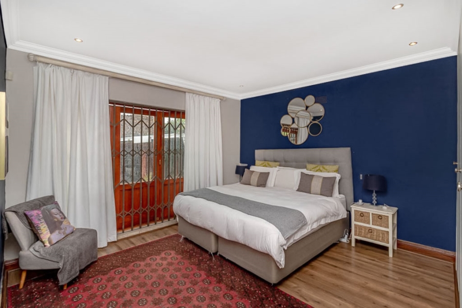 To Let 3 Bedroom Property for Rent in Melville Gauteng