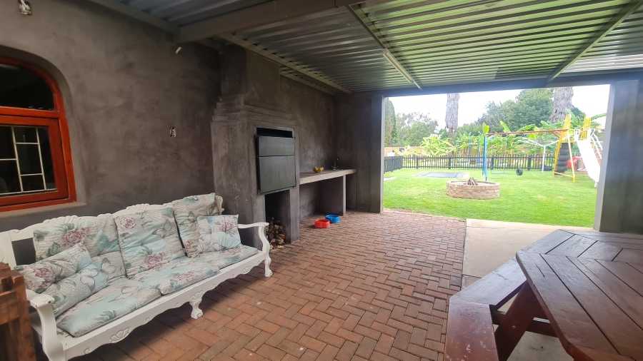 4 Bedroom Property for Sale in Kenleaf Gauteng