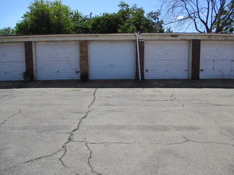 2 Bedroom Property for Sale in Florida Gauteng