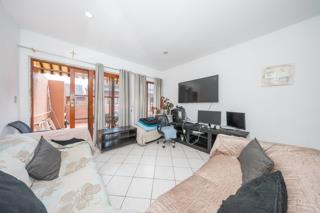 2 Bedroom Property for Sale in Buurendal Gauteng