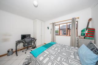 2 Bedroom Property for Sale in Buurendal Gauteng