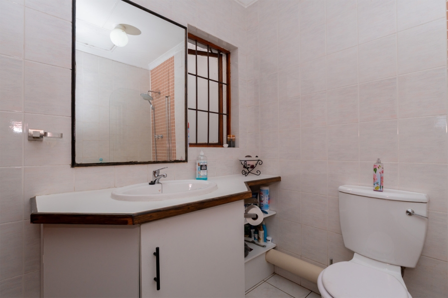 2 Bedroom Property for Sale in Buurendal Gauteng