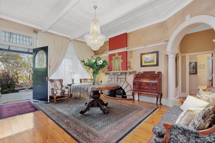 8 Bedroom Property for Sale in Westcliff Gauteng