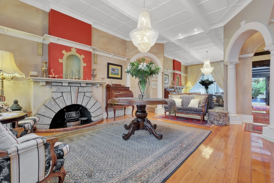 8 Bedroom Property for Sale in Westcliff Gauteng