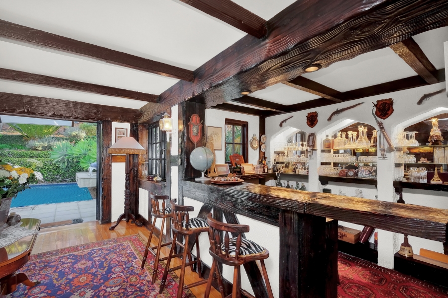 8 Bedroom Property for Sale in Westcliff Gauteng